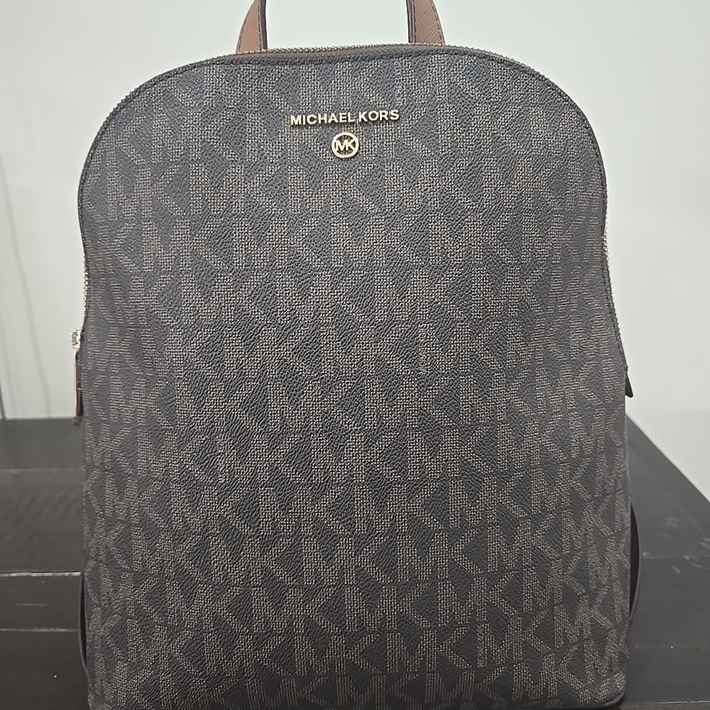 Michael Kors Cindy Large Signature Logo Backpack